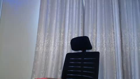 Snapshot of princess_princessa chatting on February 3, 12:25 pm princess_princessa online show from February 3, 12:25 pm