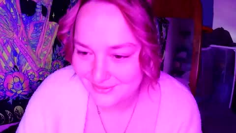 NOTYOURTYPICALBARBIE online show from May 7, 5:16 pm