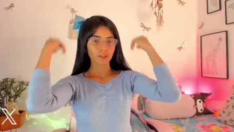princessluna_14 online show from June 16, 10:00 pm