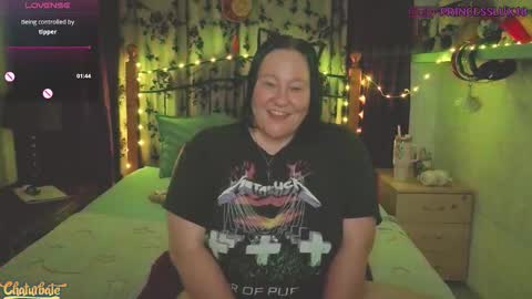 Lux Alot Luxi online show from February 23, 8:08 pm