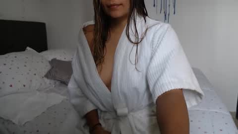 Snapshot of priscila_black chatting on February 17, 9:00 pm Marcela online show from February 17, 9:00 pm