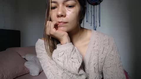 Snapshot of priscila_black chatting on February 12, 9:33 pm Marcela online show from February 12, 9:33 pm