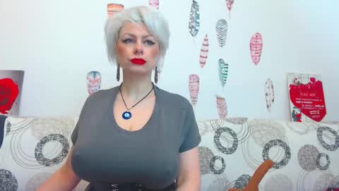 Goldie online show from February 12, 4:03 am