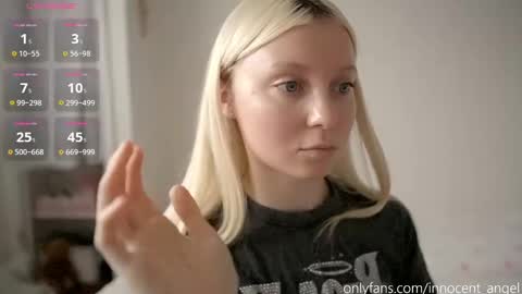 Snapshot of pureangeldolores chatting on January 8, 10:26 am i dont do shows for free. watching here silently and waiting for me to start showing you something for free is useless online show from January 8, 10:26 am