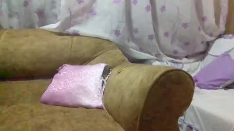 puresweetness20 online show from February 24, 6:34 am