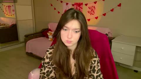 Bella online show from November 27, 5:43 am