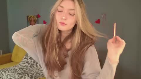 Bella online show from February 18, 5:39 am