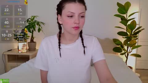 Snapshot of pusichka_ chatting on September 27, 7:26 am Diana    Onlyfans  online show from September 27, 7:26 am