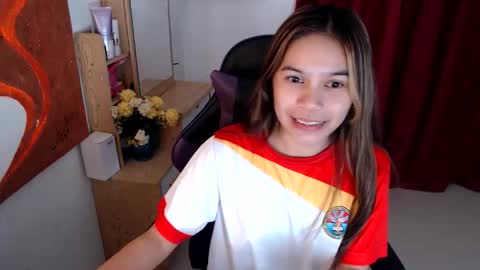 jessy online show from June 9, 3:33 pm