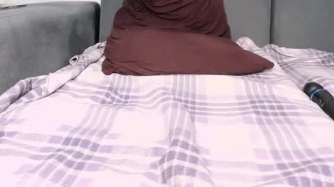 Nina online show from March 9, 3:48 pm