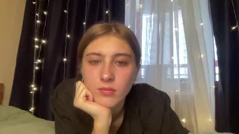 pussygirl007 online show from December 29, 5:42 am