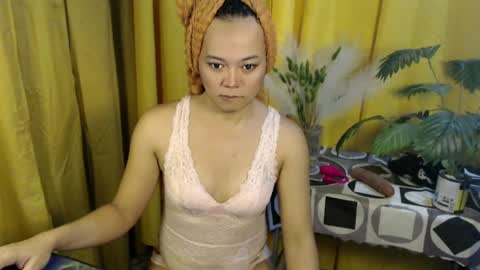 queen_ennah online show from July 14, 6:51 am