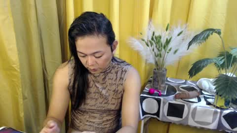 queen_ennah online show from July 9, 8:44 pm