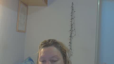 Snapshot of queen_jane8 chatting on December 5, 11:05 am queen_jane8 online show from December 5, 11:05 am
