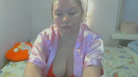 Snapshot of queen_jane8 chatting on December 18, 1:34 pm queen_jane8 online show from December 18, 1:34 pm