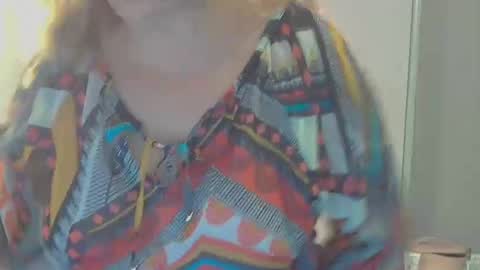 Snapshot of queen_jane8 chatting on December 3, 3:55 pm queen_jane8 online show from December 3, 3:55 pm