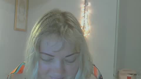 Snapshot of queen_jane8 chatting on January 11, 8:10 pm queen_jane8 online show from January 11, 8:10 pm