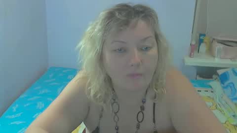 Snapshot of queen_jane8 chatting on September 12, 5:09 pm queen_jane8 online show from September 12, 5:09 pm