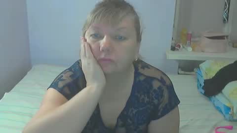 Snapshot of queen_jane8 chatting on October 13, 4:53 pm queen_jane8 online show from October 13, 4:53 pm