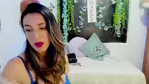 queen_natttyy online show from September 8, 3:11 pm