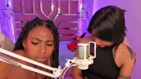   online show from March 1, 4:11 pm