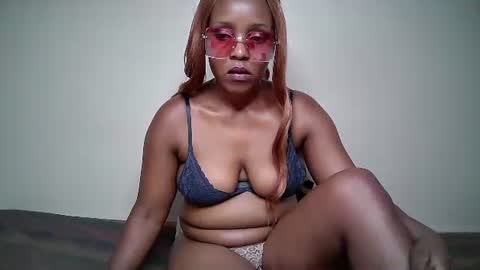 queen_pretty1 online show from March 15, 11:07 pm