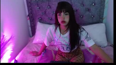 Queen Rosee  online show from March 4, 10:16 pm