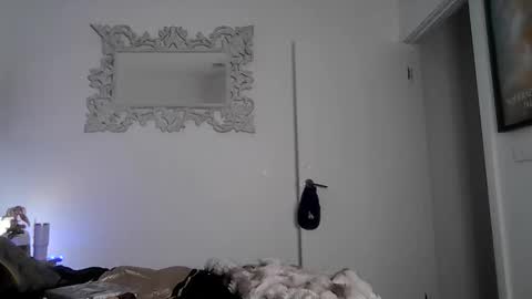 queenb6969694u online show from March 15, 10:28 am