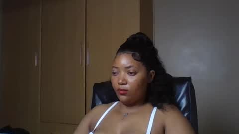 Queenbebony2 online show from June 20, 2:59 am