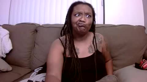 Queen Chief online show from November 23, 8:16 am