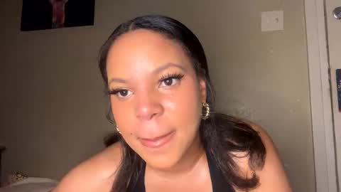 queencreolexo online show from December 17, 2:06 am