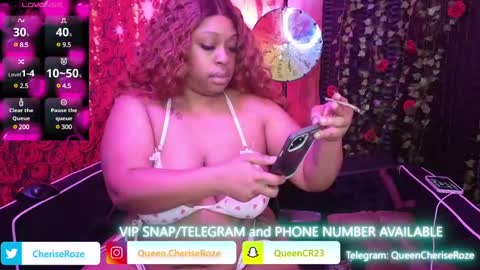 Snapshot of queencroze chatting on March 4, 8:27 pm Queen Cherise Roze online show from March 4, 8:27 pm
