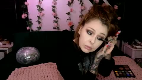 Queen De La Ranch online show from October 7, 11:31 pm