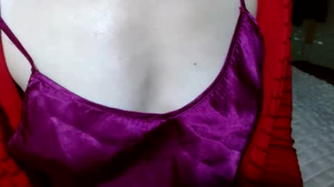 queenoftenderness online show from July 11, 9:15 pm