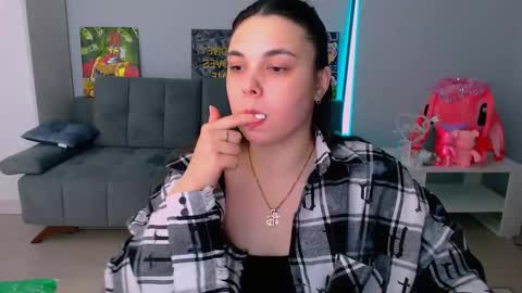 Patricia online show from February 3, 3:06 pm