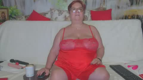 Snapshot of queenpammy chatting on February 1, 3:50 pm QueenPammy online show from February 1, 3:50 pm