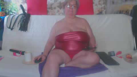 Snapshot of queenpammy chatting on October 9, 1:04 pm QueenPammy online show from October 9, 1:04 pm