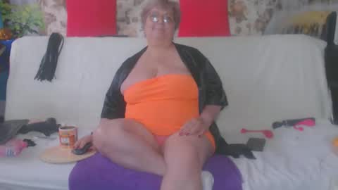 Snapshot of queenpammy chatting on October 7, 12:20 pm QueenPammy online show from October 7, 12:20 pm