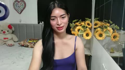 QueenPinay69 online show from November 29, 5:11 am