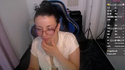 queenrose94 online show from June 11, 2:53 am