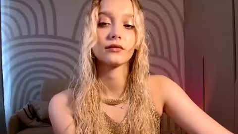 Serena XoXo online show from July 6, 2:11 pm