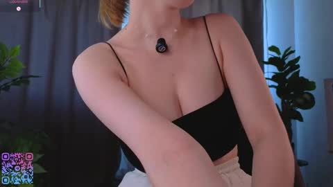 Linda  My favorite vibes 99 151 234 351 online show from June 9, 2:22 am