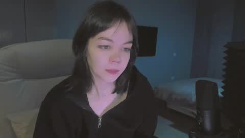 quietluxury online show from December 20, 10:30 am