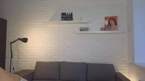 kiri online show from April 19, 3:12 pm