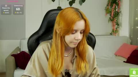 rachel__lips online show from May 1, 9:01 am