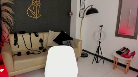 RACHEL ES online show from July 5, 5:46 am