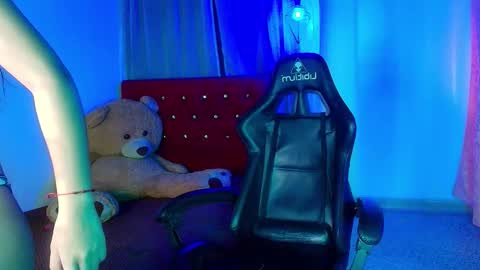 Rachel online show from November 6, 1:39 pm