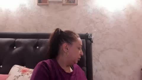 raelledarkstar online show from December 15, 7:57 am