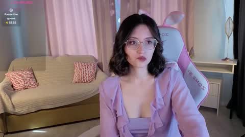 rainybella online show from September 12, 7:18 am