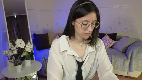 rainybella online show from June 24, 7:07 am